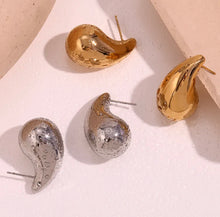 Load image into Gallery viewer, Chunky Teardrop Stud Earrings

